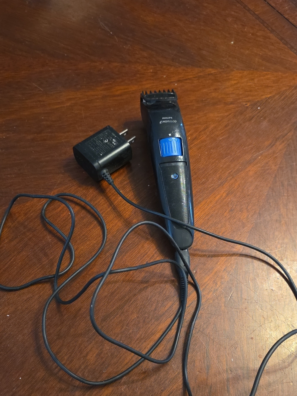 Philips Norelco Corded Trimmer in Black with Blue Dial